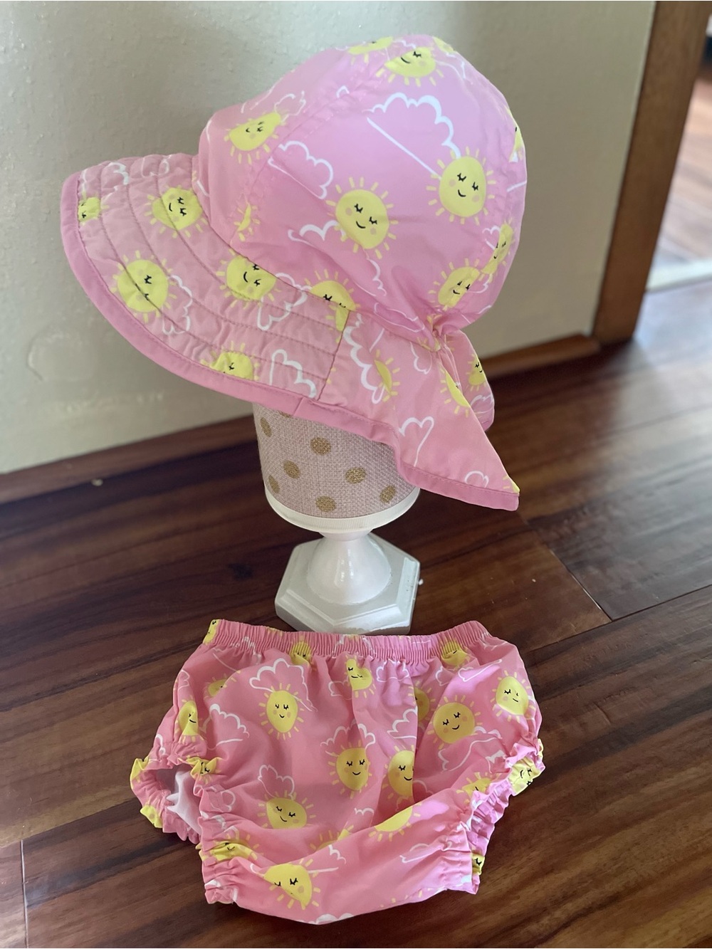 Pottery Barn Sun/Swim Hat and swim diaper cover set 12-24M toddler